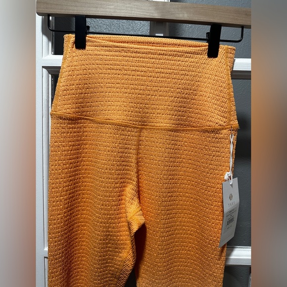 NWT SEERSUCKER HIGH WAISTED 7/8 LEGGINGS-Tangerine Texture - Picture 8 of 8